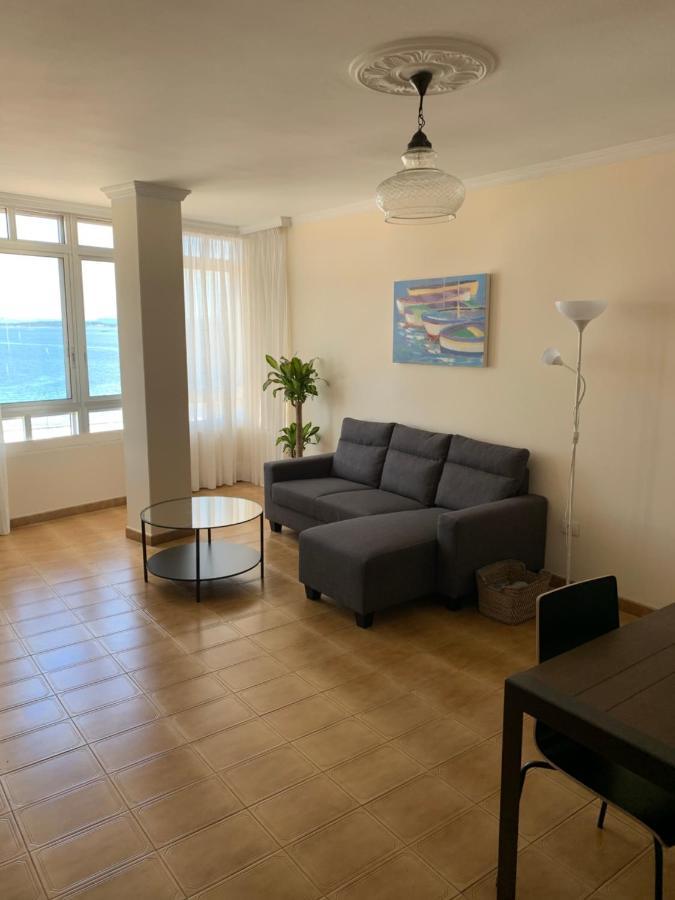 Apartamento Piso en el malecón de Riveira con vistas a las Rias Baixas. Ideal para familias. 140m Ribeira Exterior foto